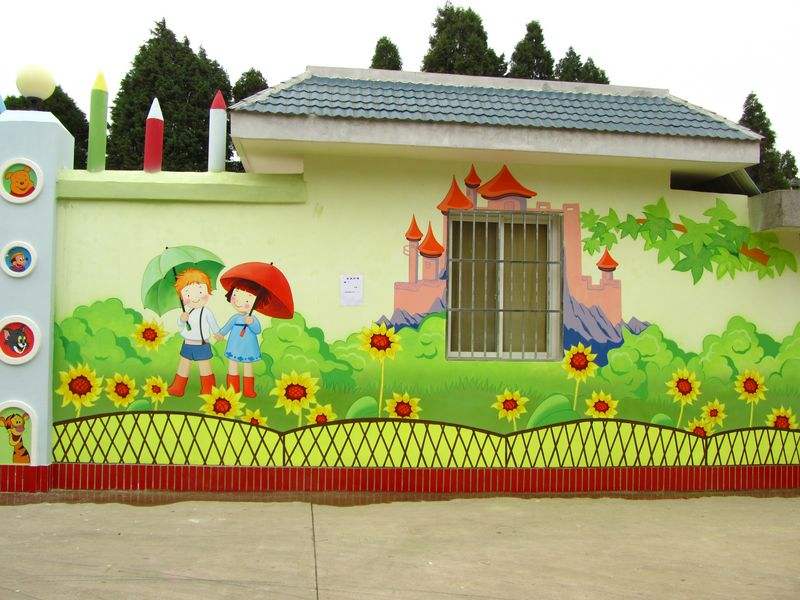 幼儿园壁画,也称为幼儿园壁画,是来在幼儿园装饰墙上表达手绘
